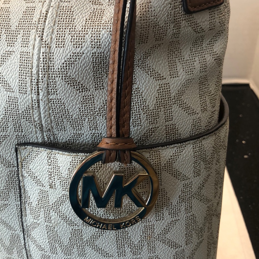 🚫SOLD on Ⓜ️ercari🚫Authentic Michael Kors Purse - Picture 3 of 16